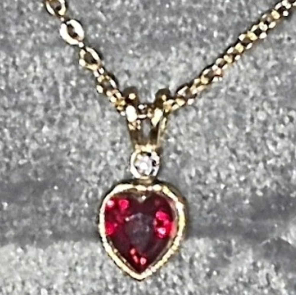 1928 VINTAGE INSPIRED PETITE HEART NECKLACE